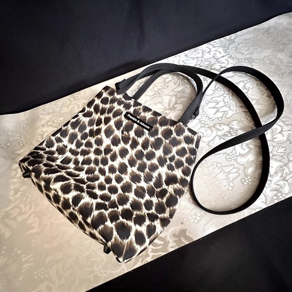Frankie & Johnnie Cheetah Print Microfiber Earth Tone Crossbody Bag - Picture 2 of 5